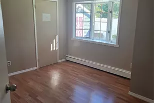 452 Jefferson St, Massapequa, NY 11758 - Photo 2