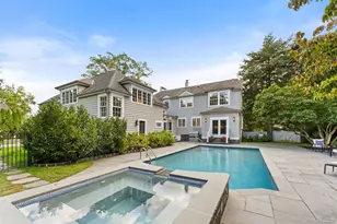 90 E Brookside Dr, Larchmont, NY 10538 - Photo 32