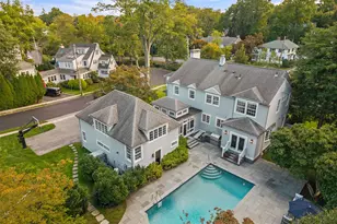 90 E Brookside Dr, Larchmont, NY 10538 - Photo 2