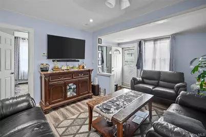 552 Kirkman Avenue, Elmont, NY 11003 - Photo 10