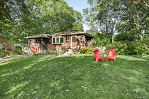 2 Easterly Rd, Hampton Bays, NY 11946 - Photo 24
