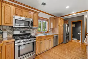 157 Martin Pl, Pearl River, NY 10965 - Photo 18