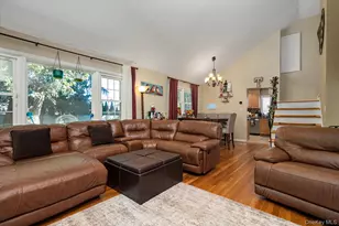 18 Meadow Lark Dr, East Northport, NY 11731 - Photo 8