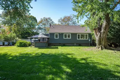 18 Meadow Lark Drive, East Northport, NY 11731 - Photo 22