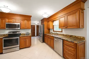 36 George St, Sayville, NY 11782 - Photo 14