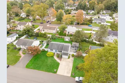 42 Peachtree Lane, Huntington Station, NY 11746 - Photo 24