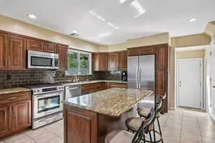 26 Falcon Dr, Hauppauge, NY 11788 - Photo 8