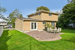 26 Falcon Dr, Hauppauge, NY 11788 - Photo 24
