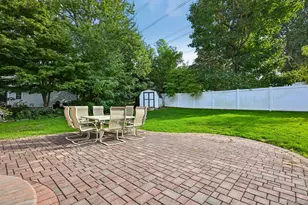 26 Falcon Dr, Hauppauge, NY 11788 - Photo 22