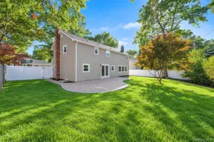 9 Sussex Ln, Lake Grove, NY 11755 - Photo 6