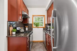 75-51 Utopia Pkwy, Fresh Meadows, NY 11366 - Photo 10