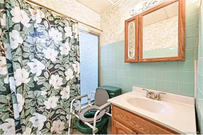 29 Walton Street, Brentwood, NY 11717 - Photo 18