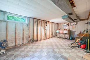 29 Walton St, Brentwood, NY 11717 - Photo 30