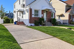 24 N Montgomery St, Valley Stream, NY 11580 - Photo 2