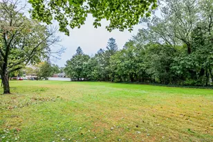 27 Schoenfield Ln, Melville, NY 11747 - Photo 40