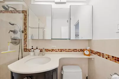 250 Garth Road #5B3, Scarsdale, NY 10583 - Photo 12