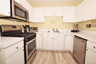 822 Portofino Pl, Melville, NY 11747 - Photo 6