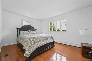 132 Commonwealth Dr, Wyandanch, NY 11798 - Photo 8