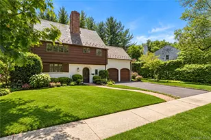 34 Wensley Dr, Great Neck, NY 11021 - Photo 1
