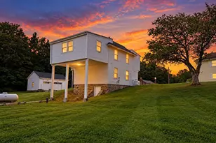 88 Crum Elbow Rd, Hyde Park, NY 12538 - Photo 4