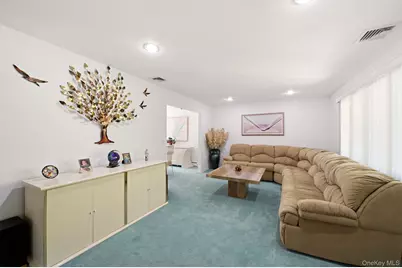 1 School Court, Shoreham, NY 11786 - Photo 8