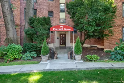 98 Pearsall Drive #1C, Mount Vernon, NY 10552 - Photo 4