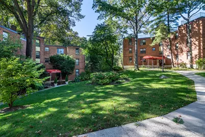 98 Pearsall Drive #1C, Mount Vernon, NY 10552 - Photo 6