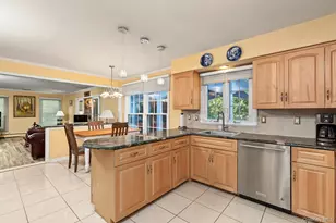 2 3 Pond Rd, Smithtown, NY 11787 - Photo 18