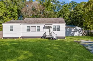 703 Horseblock Road, Brookhaven, NY 11719 - Photo 2