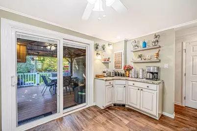 33 Dogwood Lane, Manorville, NY 11949 - Photo 10