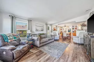 33 Dogwood Ln, Manorville, NY 11949 - Photo 2