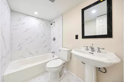 93 Vermont Avenue, West Babylon, NY 11704 - Photo 46