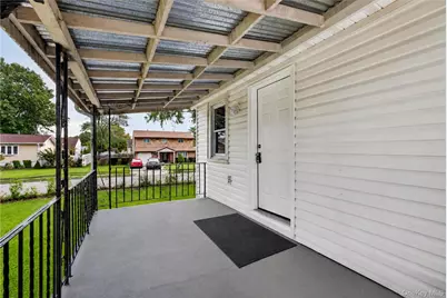 75 Apricot Street, Central Islip, NY 11722 - Photo 4