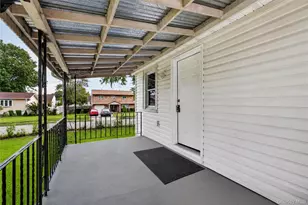 75 Apricot St, Central Islip, NY 11722 - Photo 4