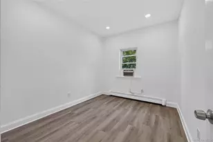 75 Apricot St, Central Islip, NY 11722 - Photo 10