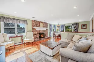 157 Abner Dr, Holtsville, NY 11742 - Photo 4