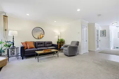 113 Woods Brooke Circle, Ossining, NY 10562 - Photo 8