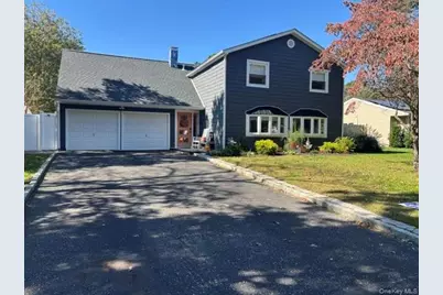 76 Corbin Avenue, Patchogue, NY 11772 - Photo 2