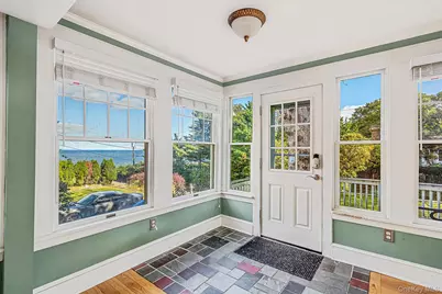 318 Sound Beach Boulevard, Sound Beach, NY 11789 - Photo 10