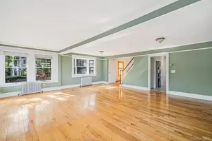 318 Sound Beach Blvd, Sound Beach, NY 11789 - Photo 12