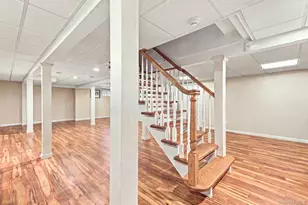 23 Allen Rd, Rockville Centre, NY 11570 - Photo 20