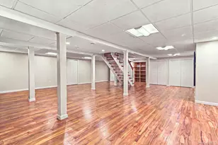 23 Allen Rd, Rockville Centre, NY 11570 - Photo 22