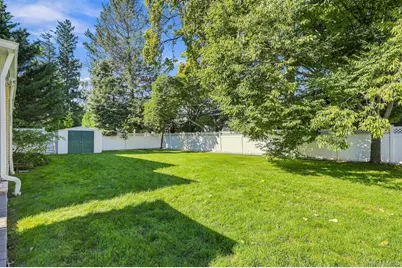 23 Allen Road, Rockville Centre, NY 11570 - Photo 24