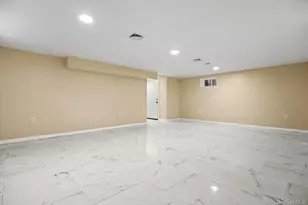 153-11 124th Ave, Jamaica, NY 11434 - Photo 36