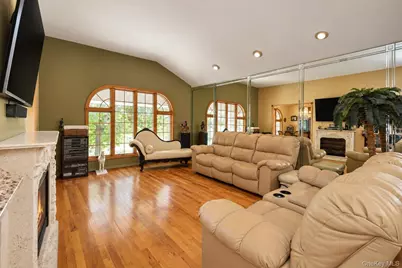 16344 90th Street, Howard Beach, NY 11414 - Photo 10