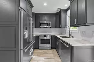 14 Taylor Commons, Yaphank, NY 11980 - Photo 4