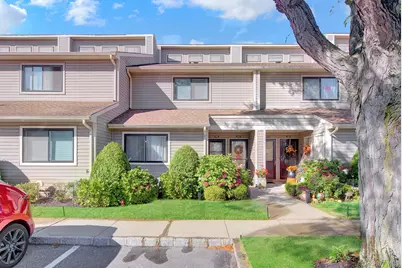 100 Daly Blvd #2815, Oceanside, NY 11572 - Photo 1