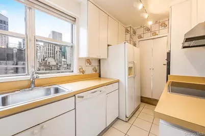 77 W 55th Street #17B, New York, NY 10019 - Photo 8