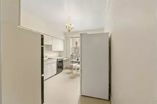 72 Pondfield Rd W, Bronxville, NY 10708 - Photo 8