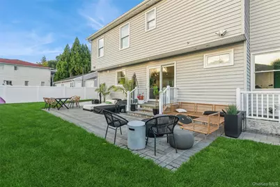 1402 Merrick Avenue, Merrick, NY 11566 - Photo 32